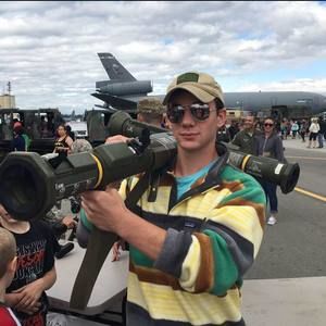 Meet your Posher, Cameron